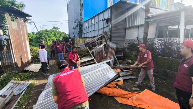 Pemkot Makassar Tertibkan Bangunan Liar di Panakkukang, Lapak 30 Tahun di Area Pemakaman Dibongkar