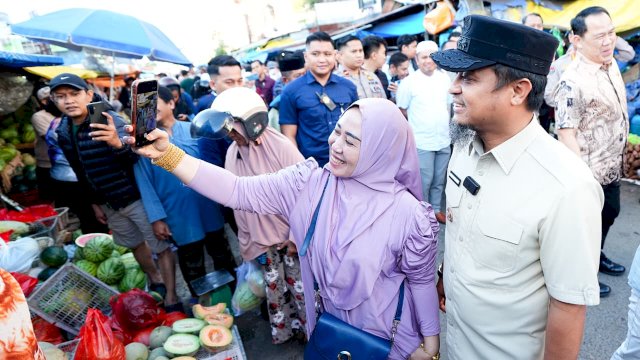 Sidak Pasar Bersama Forkopimda, Gubernur Sulsel Pastikan Harga Sembako Relatif Terkendali