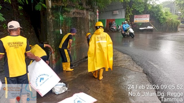 Instruksi Wali Kota Bergerak Cepat, BPBD Makassar All Out Tangani Banjir dan Evakuasi Warga