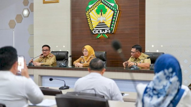 Sekretaris Daerah Provinsi Sulawesi Selatan, Jufri Rahman, memimpin langsung seleksi terbuka Jabatan Pimpinan Tinggi (JPT) Pratama Pemerintah Kabupaten Gowa.