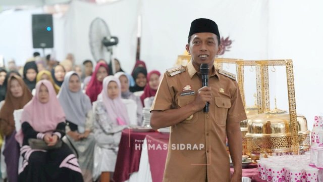 Bukber Bersama Warga Bupati Sidrap Syaharuddin Alrif Ajak Warga Perbanyak Sedekah