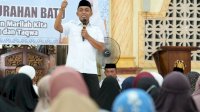 Bupati Sidrap Silaturahmi di Kelurahan Batu, Salurkan Zakat dan Sedekah untuk Warga