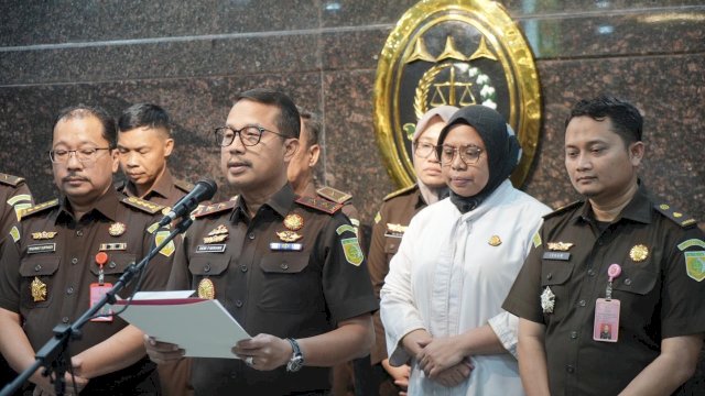 Kejati Sulsel Eksekusi Tersangka Dugaan Korupsi Bibit Nenas