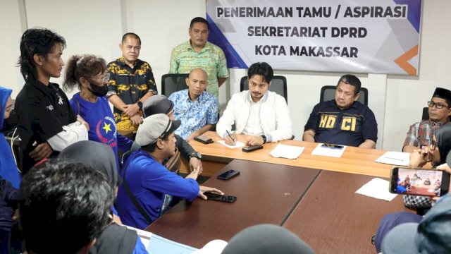 DPRD Makassar Terima Aspirasi PKL Losari, Desak Penundaan Relokasi Hingga Usai Lebaran