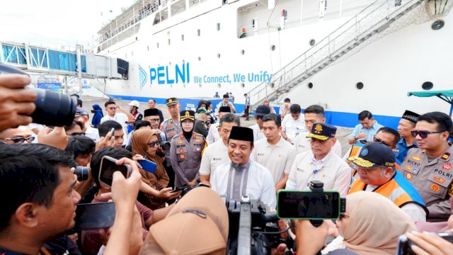 Gubernur Sulsel Lepas 500 Pemudik Program Mudik PLN di Pelabuhan Soekarno-Hatta Makassar