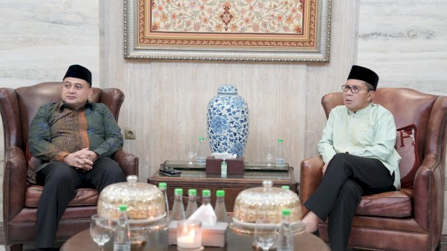 Walikota Makassar Munafri Arifuddin Melakukan Kunjungan Silaturahmi ke Kediaman Mantan Walikota Makassar