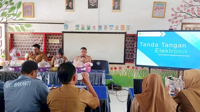 Dinas Kominfo Sidrap Perluas Implementasi TTE hingga Sekolah Dasar di Baranti