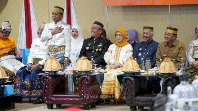 Hadir di Bumi Lasinrang, Bupati Sidrap Doakan Pinrang Makin Berdaya Saing