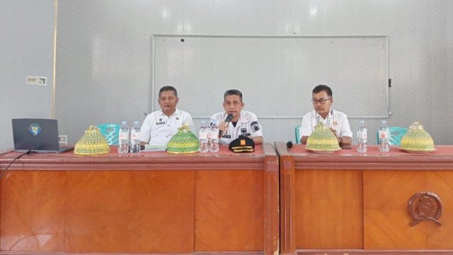 Tingkatkan Efisiensi Tata Kelola Dokumen, Kominfo Sidrap Sosialisasikan Aplikasi Srikandi ke Operator SMP