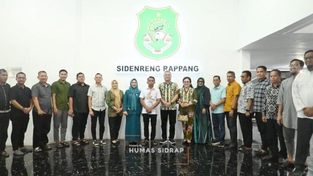 Akrab, Syaharuddin Alrif dan Wempi W. Mawa Bertukar Pengalaman Bangun Daerah