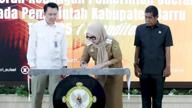 Pemkab Barru Serahkan LKPD 2025 ke BPK Sulsel, Tegaskan Komitmen Transparansi Keuangan