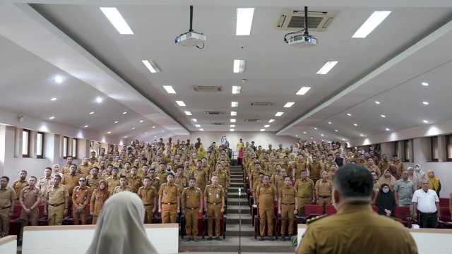 Munafri Tegas, Lurah Tak Disiplin Diberi Ultimatum: Jangan Jadi &ldquo;Raja Kecil&rdquo; di Wilayah