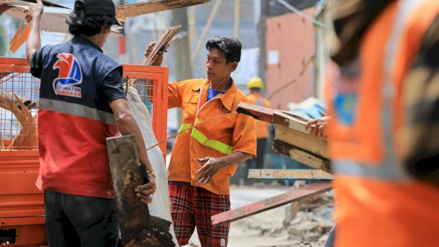 Penataan PKL di Pusat Kota, Kecamatan Makassar Tertibkan 15 Lapak Secara Persuasif