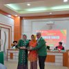 Kebahagiaan Tersirat Dari Raul Wajah Ibu dan Istri Kolonel Kav Amran Wahid Usai Raih Gelar Doktor
