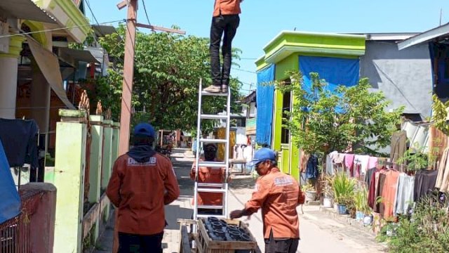 Janji Munafri Terbukti, 40 Lampu Solar Cell Terpasang di Kepulauan