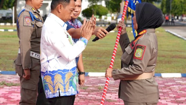 Bupati Sidrap Lepas Kontingen HUT Satpol PP, Tekankan Karakter yang Disegani dan Disenangi