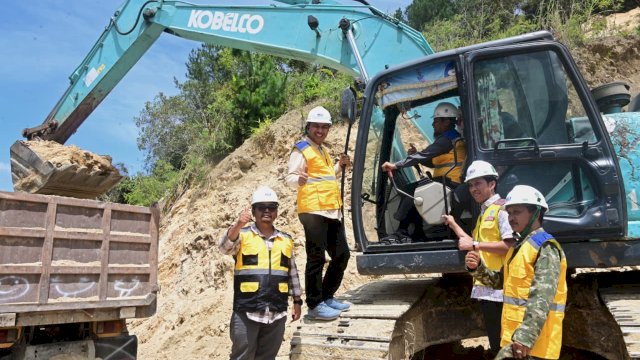 Gubernur Sulsel Groundbreaking Jalan Sabbang&ndash;Tallang&ndash;Sae