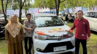 Jawab Kebutuhan Nakes, Gubernur Sulsel Serahkan Mobil Layanan Kesehatan untuk Warga Rongkong