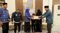 Duka Pangkep Berbuah Kebijakan: Gubernur Sulsel Jamin Masa Depan Anak Korban Kapal Tenggelam