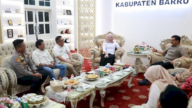 Bupati Barru Terima Hadi Tjahjanto, Bahas Investasi hingga Penguatan Konektivitas Daerah