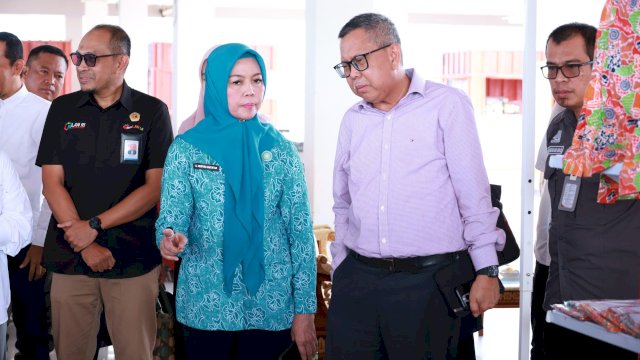 Produk Kriya Batik Mawar dan Anyaman Lontar Curi Perhatian di Pameran PINISI 24