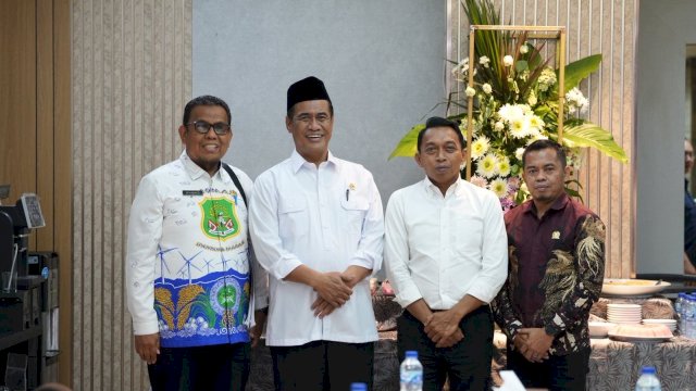 Bupati Sidrap Paparkan Strategi Stabilkan Harga Telur di Hadapan Menteri Pertanian