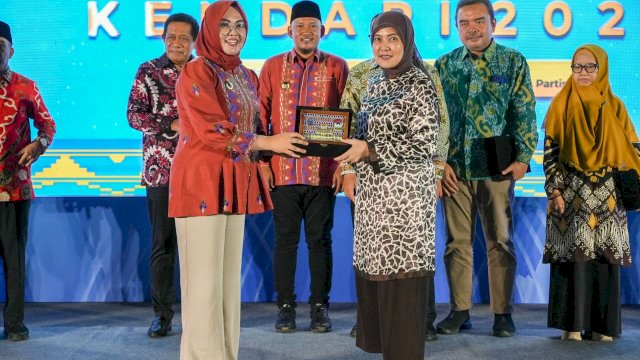 Wakil Wali Kota Makassar Hadiri Raker APEKSI Komwil VI, Dorong Kolaborasi Penanganan Sampah