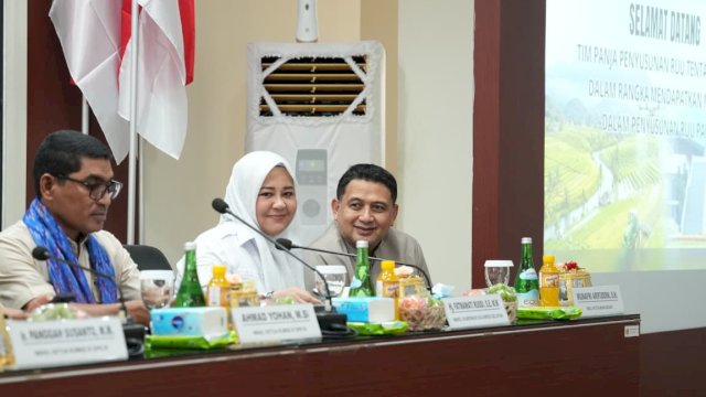 Di Forum RUU Pangan, Wali Kota Makassar Tawarkan Solusi Smart Greenhouse