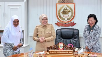Aliyah Mustika Ilham Dukung Penuh HUT IBI ke-75, Perkuat Peran Bidan di Makassar