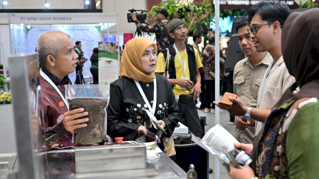 Walikota Makassar dan Wakilnya Hadiri Opening Ceremony Hari Lingkungan Hidup Sedunia 2026