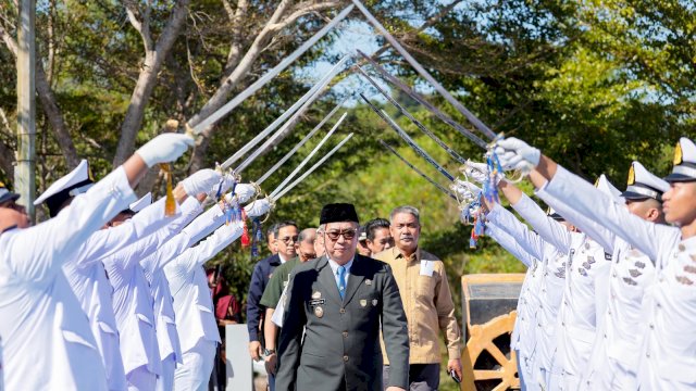 Wakil Bupati Barru A Abustan Menghadiri Pelantikan SMK Pelayaran 