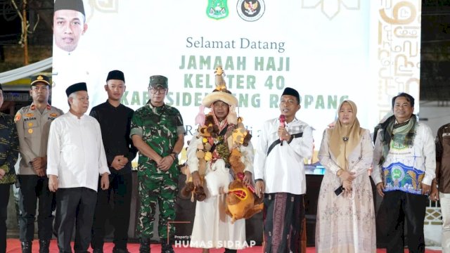 Jemaah Haji Sidrap Kloter 40 Tiba, Disambut Haru di Rujab Bupati