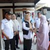 Wabup Nurkanaah Salurkan Santunan untuk Korban Kebakaran di Baranti, Wujud Kepedulian Pemkab dan PGRI Sidrap