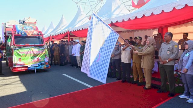 Gubernur Andi Sudirman Lepas Bantuan Pertanian Rp323 Miliar untuk 24 Kabupaten/Kota di Sulsel