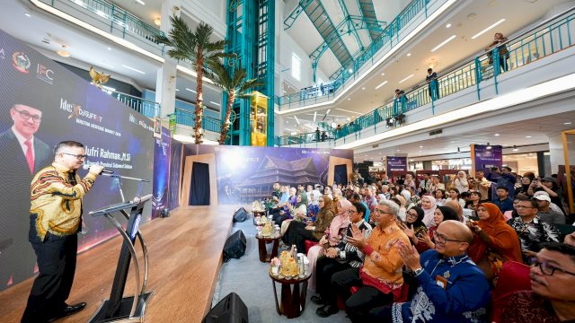 Sekda Sulsel Buka KKS x DIGIFEST 2026, Dorong Wastra Lokal Tembus Pasar Nasional dan Global