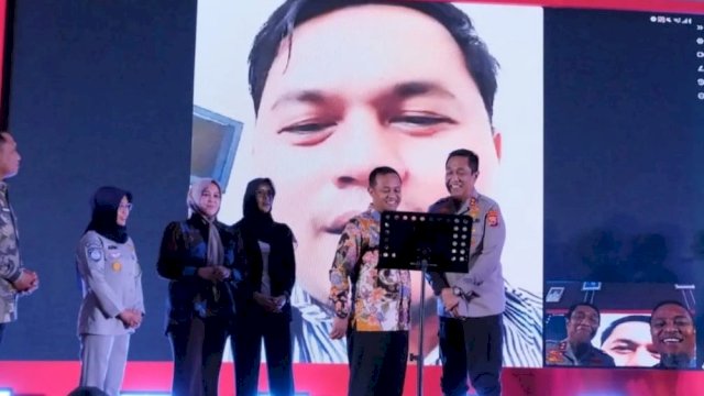 Gubernur Andi Sudirman Umumkan Pemenang Umrah Gebyar Pendapatan Sulsel 2026, Momen Haru Warnai Pengundian