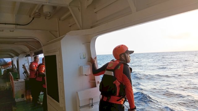 KM Nurul Salsa Tenggelam di Perairan Selayar, Gubernur Andi Sudirman Kerahkan Kapal Bersama Basarnas