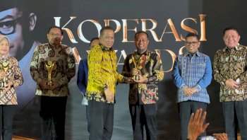 Gubernur Sulsel Andi Sudirman Raih Bakti Koperasi Nayaka Mahambara di Koperasi Awards 2026