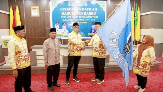 Wabup Barru Lepas Kafilah MTQ, Tekankan Mental dan Akhlak Peserta