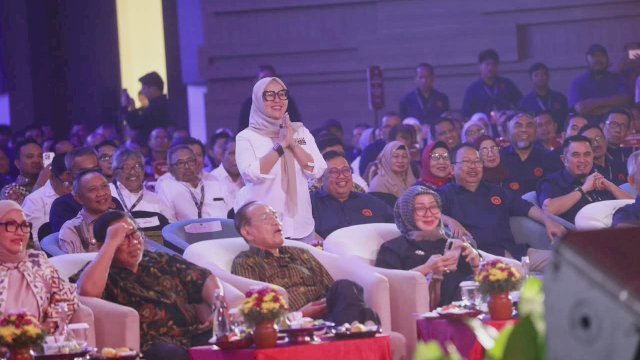 Bupati Barru Hadiri Pembukaan Mubes Ika Unhas