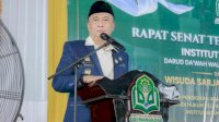 Wabup Barru Hadiri Wisuda IAI DDI Mangkoso, Dorong Generasi Muda Kuliah di Daerah dan Bangun SDM Berkarakter