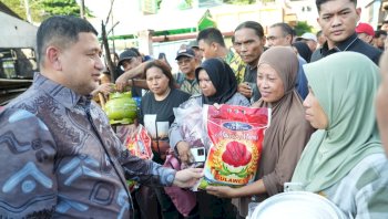 Munafri Arifuddin Turun Langsung Serahkan Bantuan Ke Korban Kebakaran