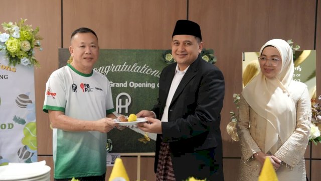 Wali Kota Makassar Resmikan PadelHood, Hadirkan Ruang Olahraga Modern dan Gaya Hidup Sehat