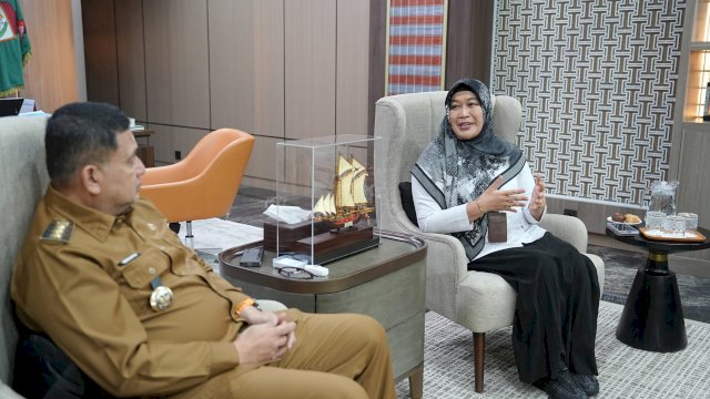 Walikota Makassar Jamu Kepala BKKBN Sulsel