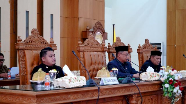 Wabup Luwu Hadiri Paripurna Terkait Pandangan Umum Fraksi Terhadap LKPJ APBD