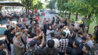 Ketua DPRD Sulsel Temui Massa HMI, Sorotan Harga Kebutuhan hingga Dana BOS Mengemuka