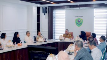 Wakil BUoati Barru Jamu Kunjungan Kerja Komisi B DPRD Sulsel