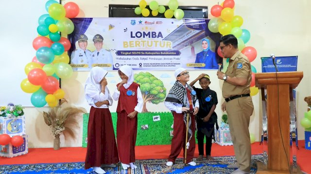 Buka Lomba Bertutur, Wabup Edy Manaf Tekankan Pentingnya Literasi bagi Generasi Muda