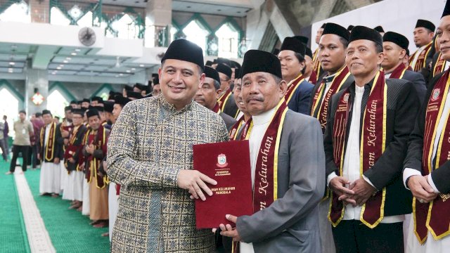 Walikota Makassar Lantik 153 Imam Kelurahan