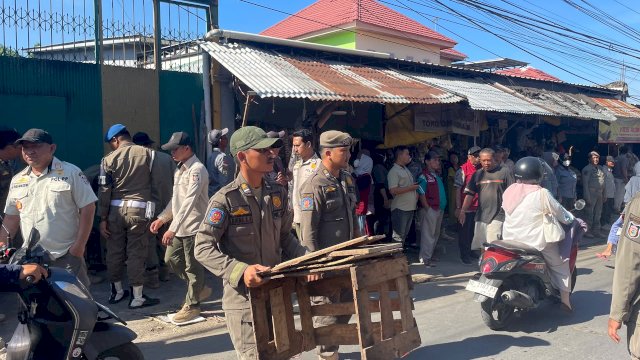 Tanpa Konflik, Penataan Pasar Tumpah Jalan AMD Manggala Berhasil Setelah 20 Tahun